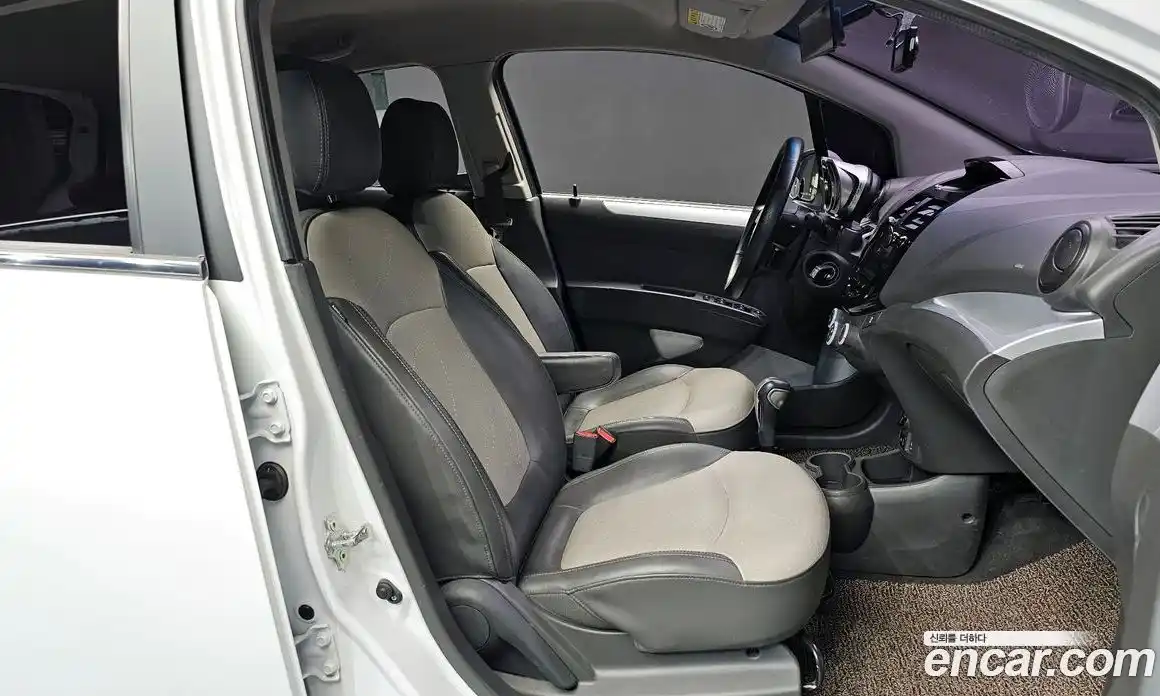 Chevrolet Spark 2014 1.0 Автомат в Москве № 527905, фото 10