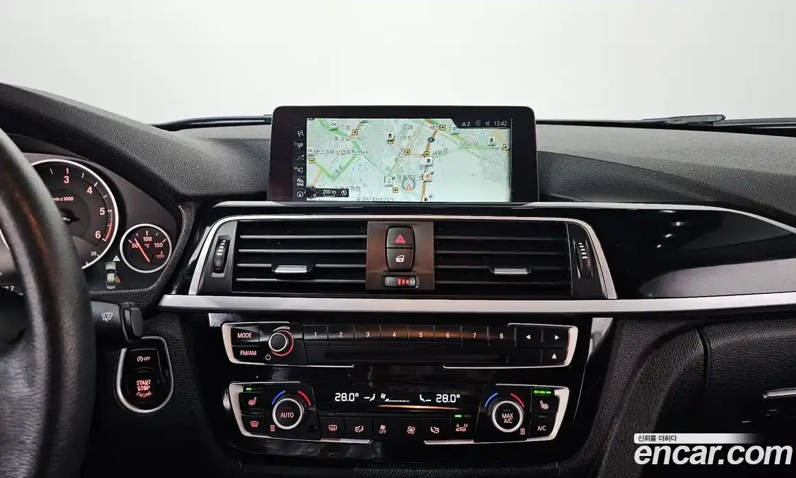 BMW 3-Series 2017 2.0 Автомат в Москве № 528540, фото 14