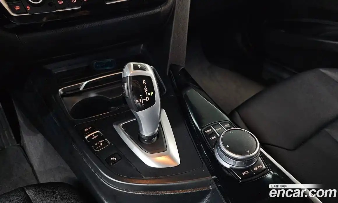 BMW 3-Series 2017 2.0 Автомат в Москве № 528540, фото 9