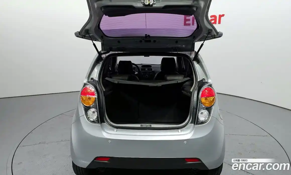 Chevrolet Spark 2012 1.0 Механическая в Москве № 528676, фото 20