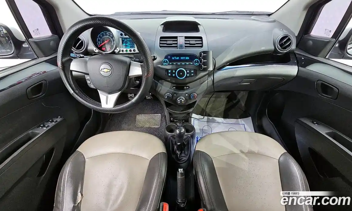 Chevrolet Spark 2012 1.0 Механическая в Москве № 528676, фото 7