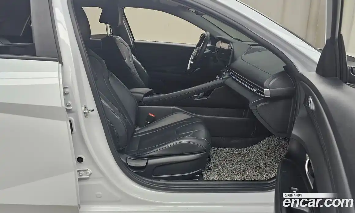 Hyundai Avante 2021 1.6 Автомат в Москве № 530301, фото 11