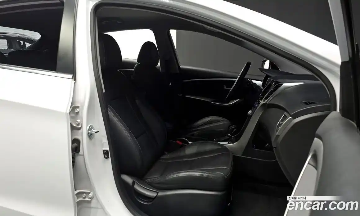 Hyundai i30 2015 1.6 Автомат в Москве № 531461, фото 10