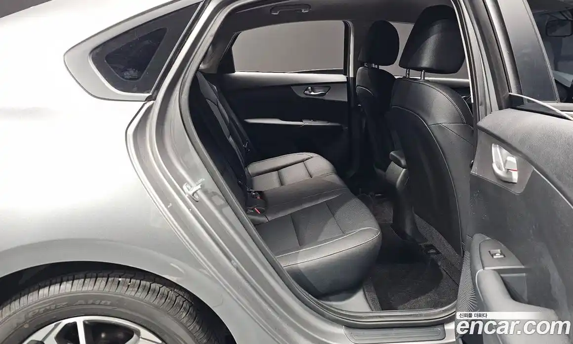 Kia K3 2024 1.6 Автомат в Москве № 532236, фото 11