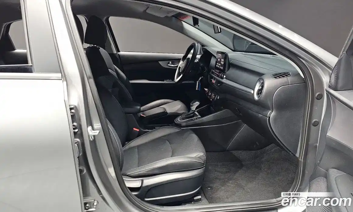 Kia K3 2024 1.6 Автомат в Москве № 532236, фото 10