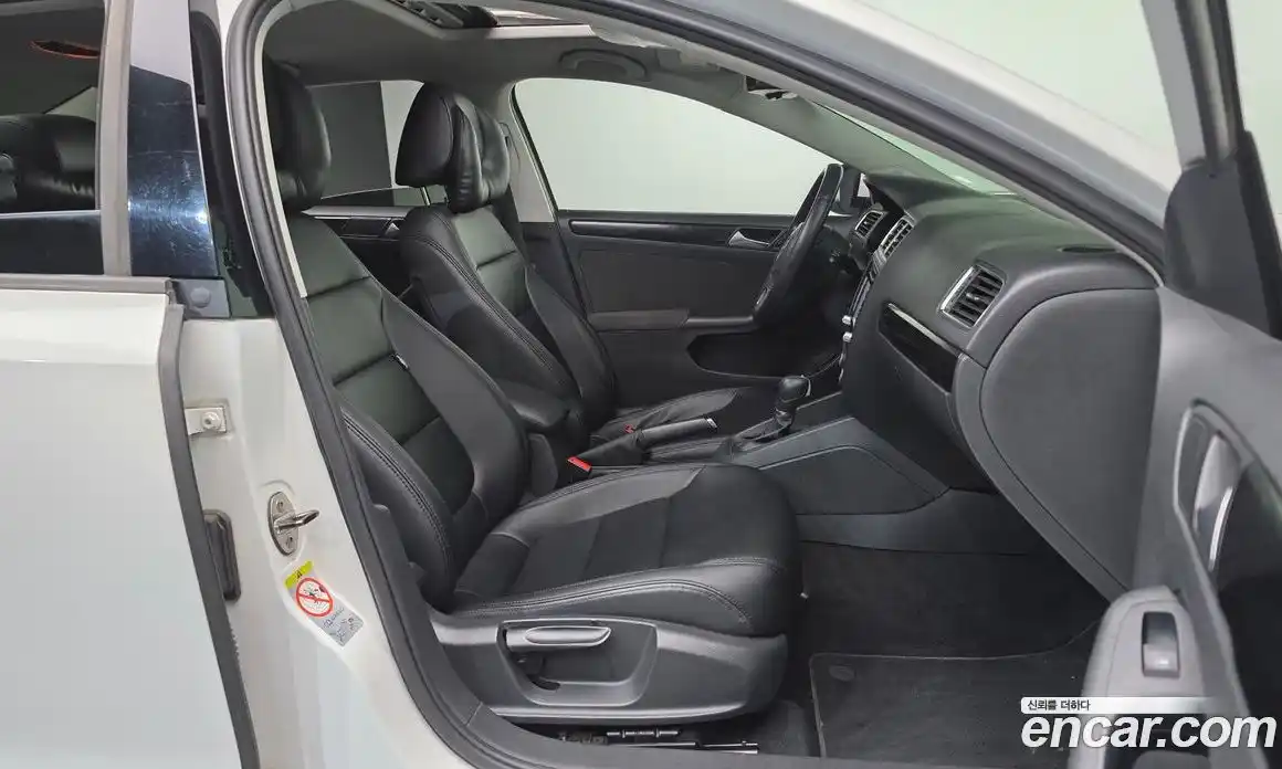 Volkswagen Jetta 2012 2.0 Автомат в Москве № 532662, фото 11