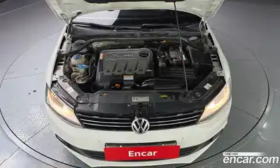 Volkswagen Jetta 2012 2.0 Автомат в Москве № 532662, миниатюра 6