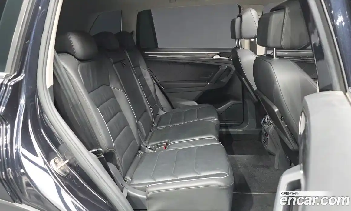 Volkswagen Tiguan 2018 2.0 Автомат в Москве № 533266, фото 12