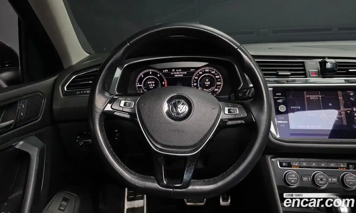 Volkswagen Tiguan 2018 2.0 Автомат в Москве № 533266, фото 13