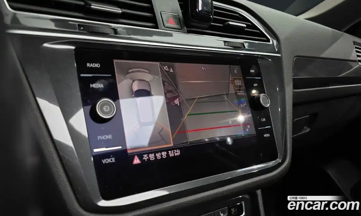 Volkswagen Tiguan 2018 2.0 Автомат в Москве № 533266, фото 15