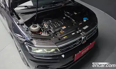 Volkswagen Tiguan 2018 2.0 Автомат в Москве № 533266, миниатюра 6