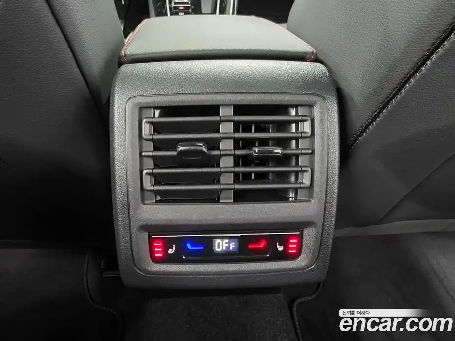 Volkswagen Golf 2024 2.0 Автомат в Москве № 533843, фото 15