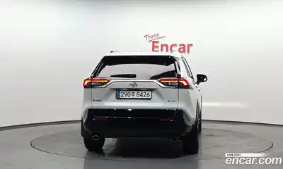 Toyota RAV4 2025 2.5 Автомат в Москве № 535393, миниатюра 3