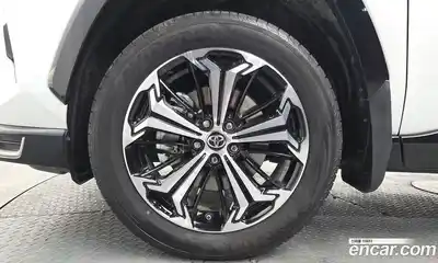 Toyota RAV4 2025 2.5 Автомат в Москве № 535393, миниатюра 4