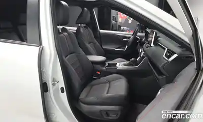 Toyota RAV4 2025 2.5 Автомат в Москве № 535393, миниатюра 9