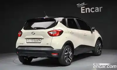 Renault QM3 2015 1.5 Автомат в Москве № 536103, миниатюра 2