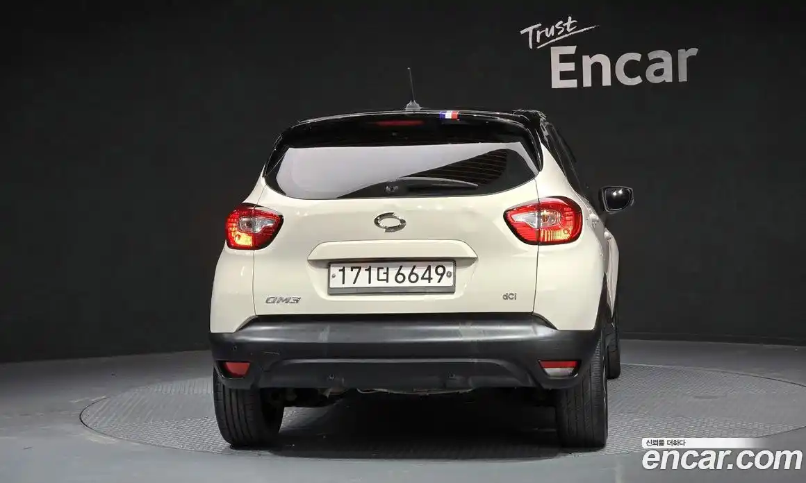 Renault QM3 2015 1.5 Автомат в Москве № 536103, фото 4