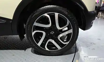 Renault QM3 2015 1.5 Автомат в Москве № 536103, миниатюра 5