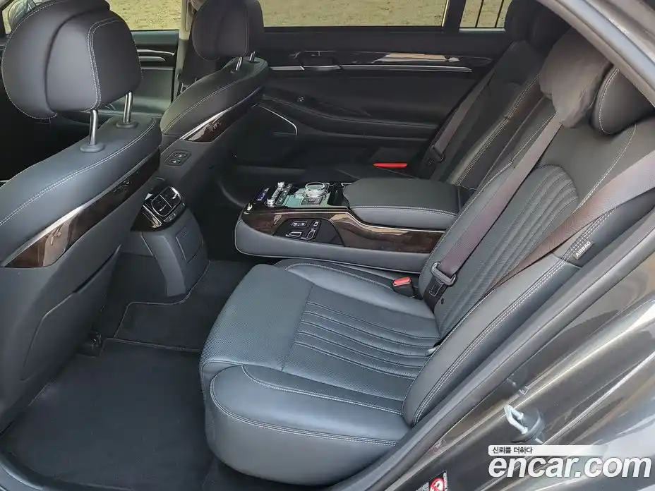 Genesis G90 2020 3.3 Автомат в Москве № 537307, фото 13