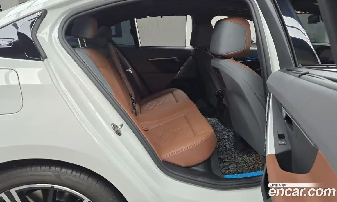 BMW 5-Series 2024 2.0 Автомат в Москве № 538097, фото 12