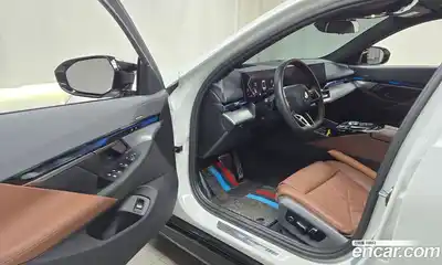 BMW 5-Series 2024 2.0 Автомат в Москве № 538097, миниатюра 10