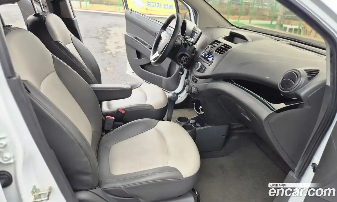 Chevrolet Spark 2012 1.0 Автомат в Москве № 540547, фото 13