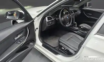 BMW 3-Series 2018 2.0 Автомат в Москве № 540808, миниатюра 11