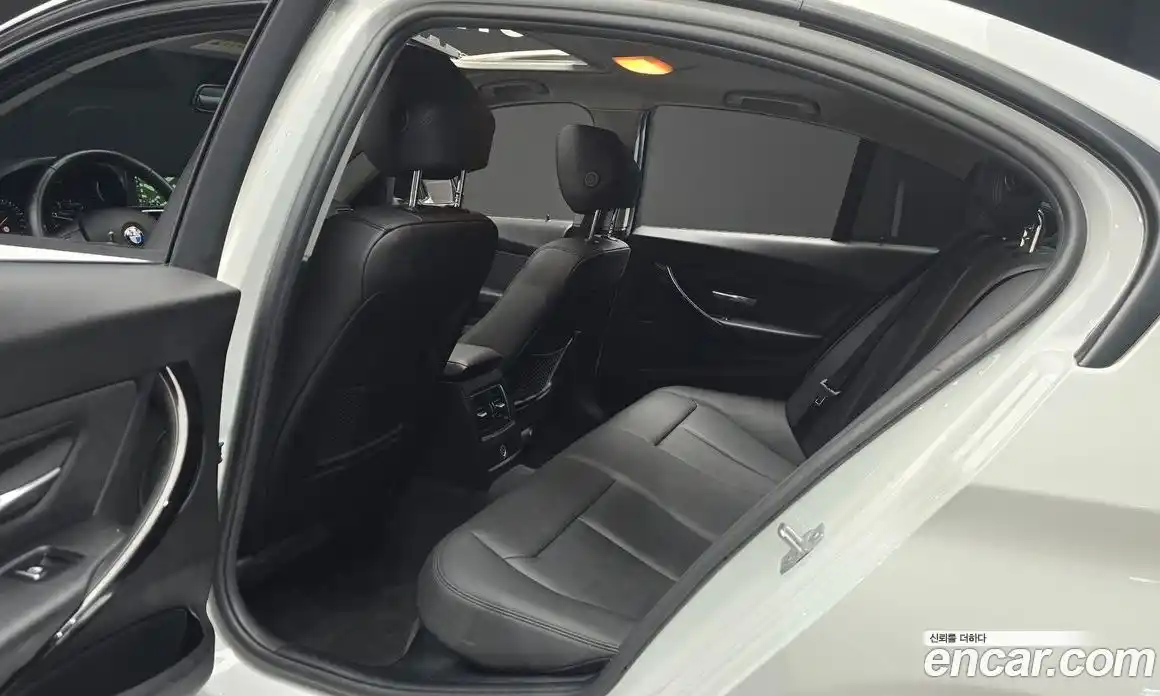 BMW 3-Series 2018 2.0 Автомат в Москве № 540808, фото 12