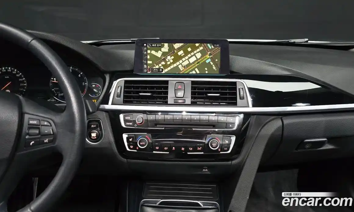 BMW 3-Series 2018 2.0 Автомат в Москве № 540808, фото 15