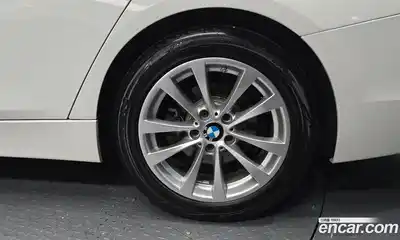 BMW 3-Series 2018 2.0 Автомат в Москве № 540808, миниатюра 5
