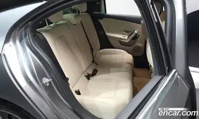 Mercedes-Benz A-Class 2021 2.0 Автомат в Москве № 542552, миниатюра 11