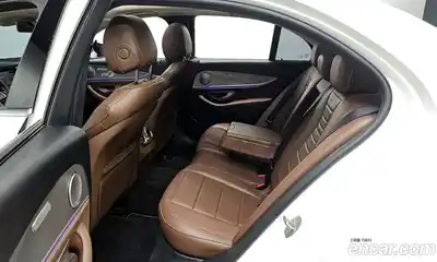 Mercedes-Benz E-Class 2017 2.0 Автомат в Москве № 543035, миниатюра 11