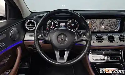 Mercedes-Benz E-Class 2017 2.0 Автомат в Москве № 543035, миниатюра 12