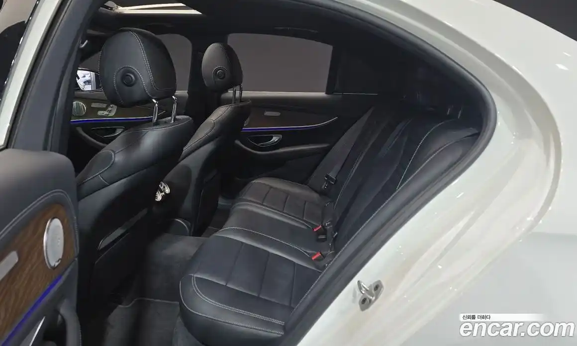 Mercedes-Benz E-Class 2021 2.0 Автомат в Москве № 543474, фото 12