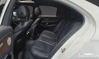 Mercedes-Benz E-Class 2021 2.0 Автомат в Москве № 543474, миниатюра 12