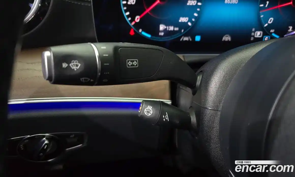 Mercedes-Benz E-Class 2021 2.0 Автомат в Москве № 543474, фото 17