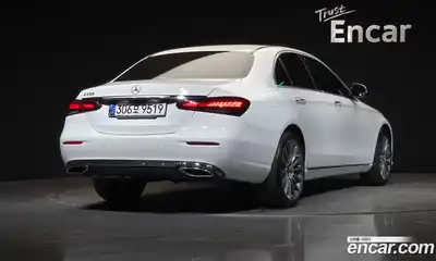 Mercedes-Benz E-Class 2021 2.0 Автомат в Москве № 543474, миниатюра 2