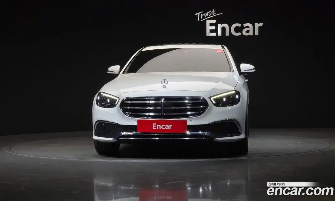 Mercedes-Benz E-Class 2021 2.0 Автомат в Москве № 543474, фото 3