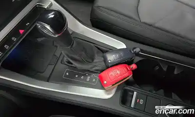 Audi Q3 2025 2.0 Автомат в Москве № 543806, миниатюра 9