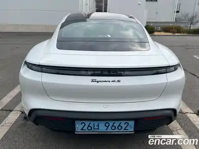 Porsche Taycan 2025 0.1 Автомат в Москве № 545888, миниатюра 5