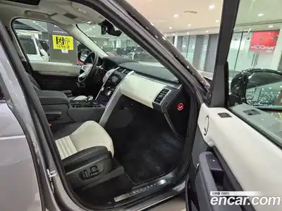 Land Rover Discovery 2025 3.0 Автомат в Москве № 546088, миниатюра 8