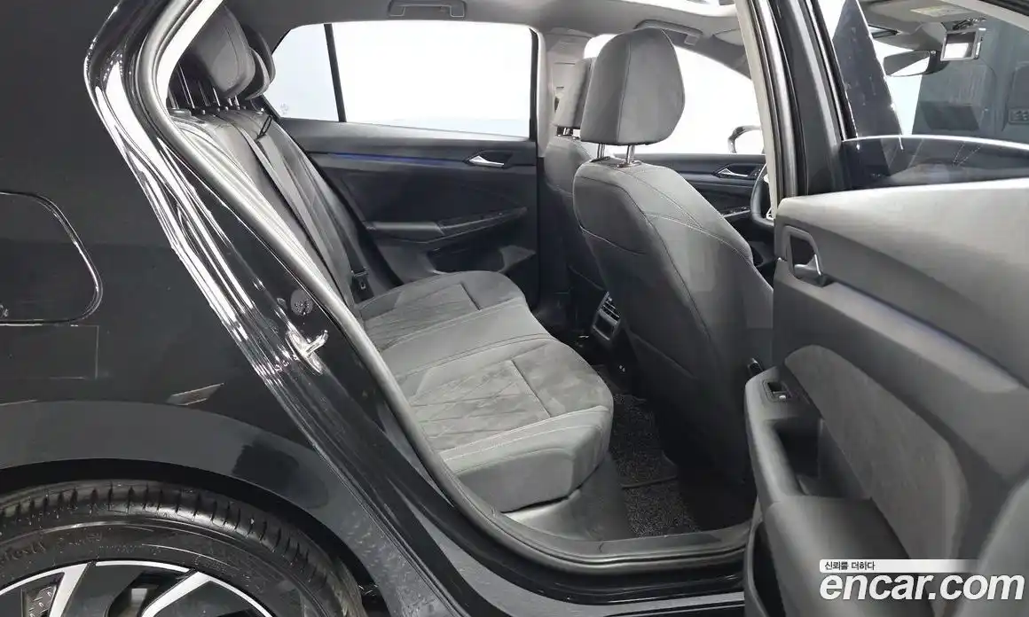 Volkswagen Golf 2024 2.0 Автомат в Москве № 547256, фото 12