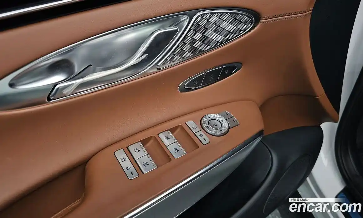 Genesis GV70 2023 2.5 Автомат в Москве № 57376, фото 17