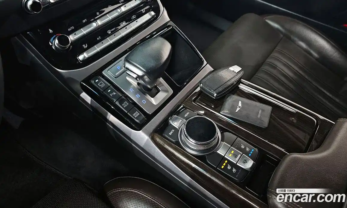 Genesis EQ900 2016 3.8 Автомат в Москве № 84463, фото 9