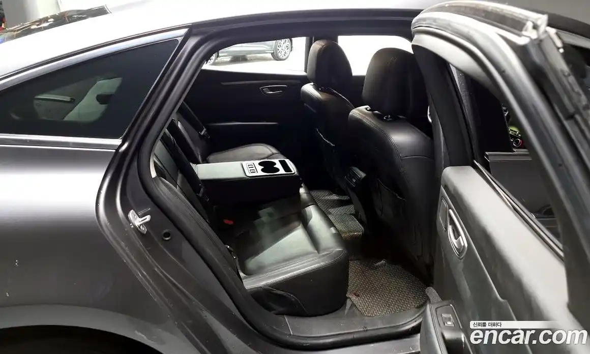 Renault SM6 2020 2.0 Автомат в Москве № 107204, фото 13