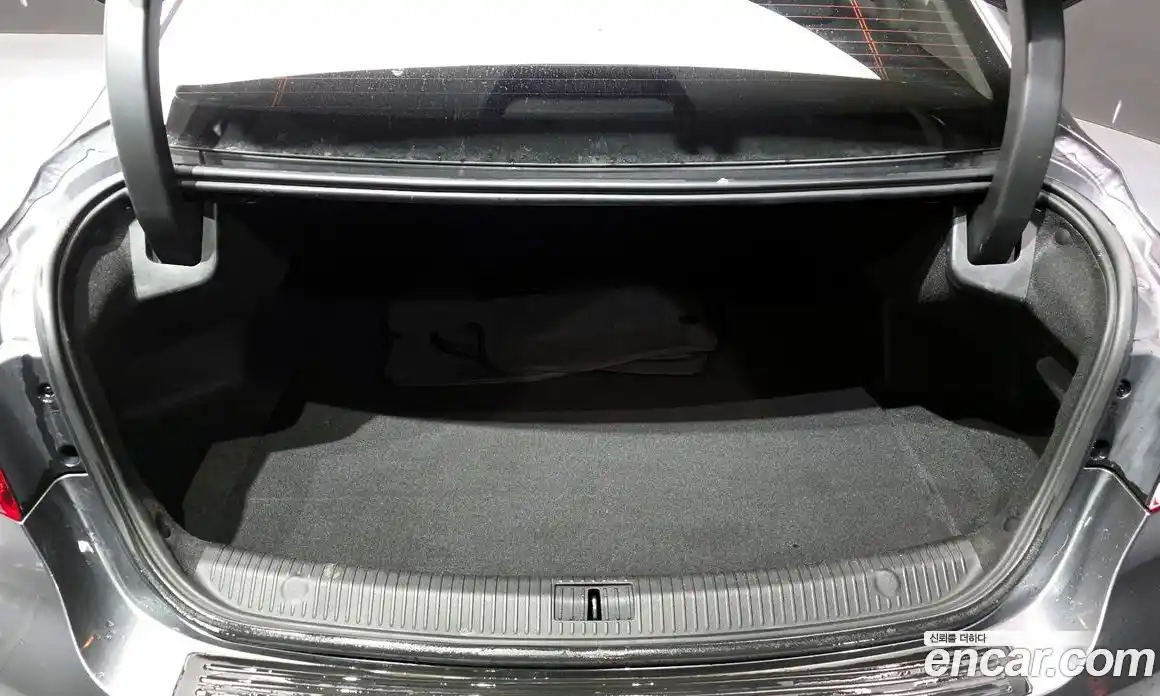 Renault SM6 2020 2.0 Автомат в Москве № 107204, фото 20