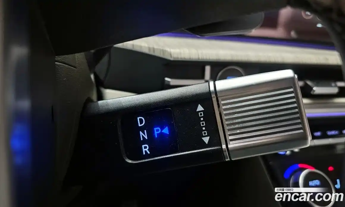 Hyundai Santa Fe 2024 1.6 Автомат в Москве № 108045, фото 9