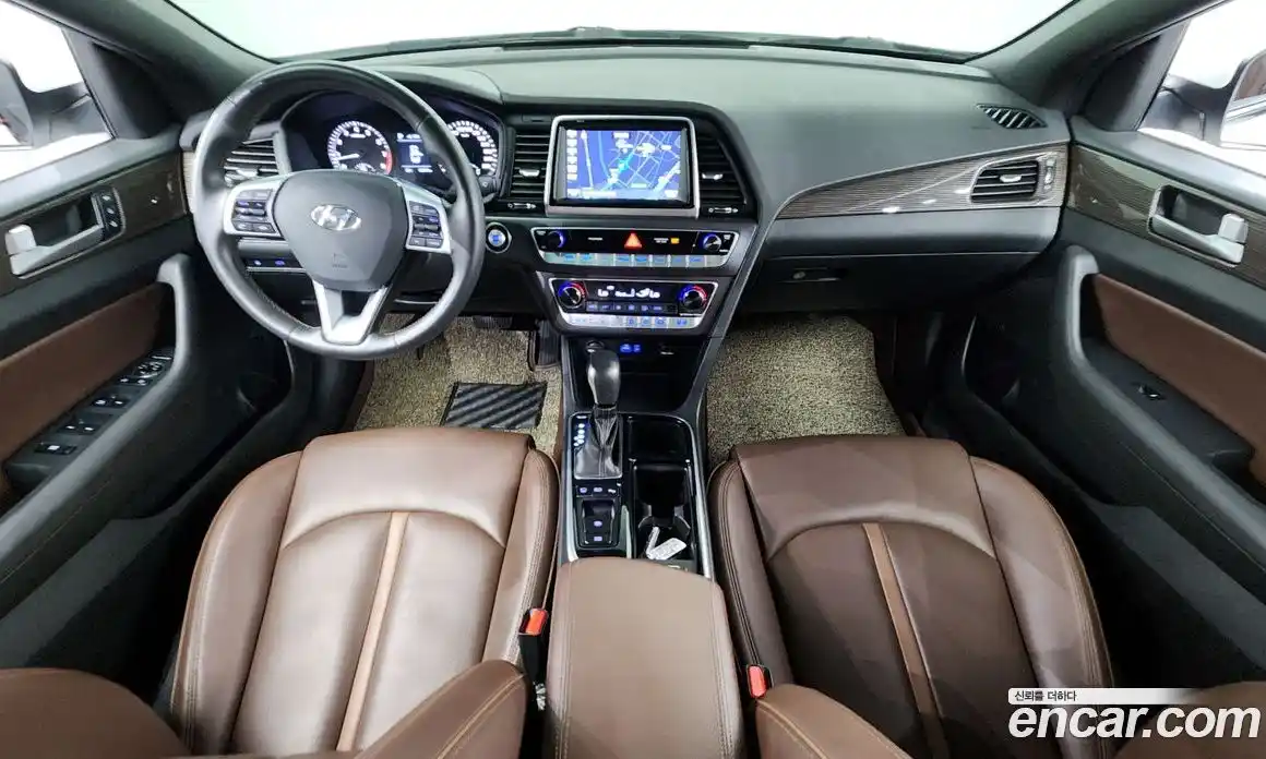 Hyundai Sonata 2019 2.0 Автомат в Москве № 108375, фото 14