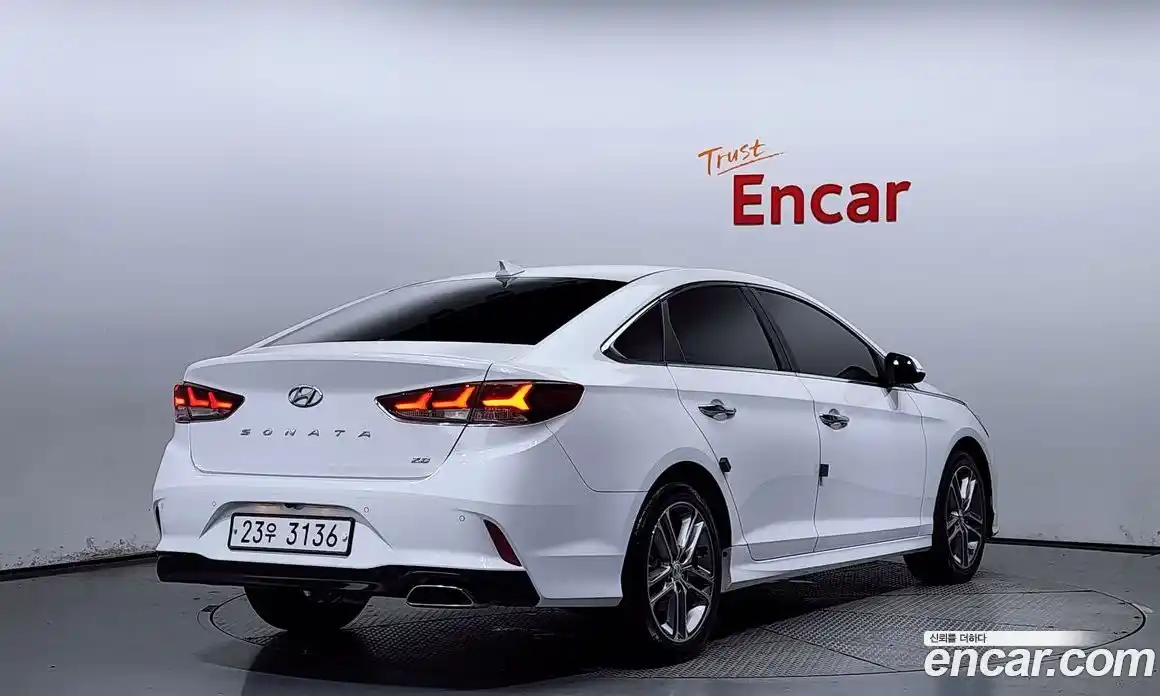 Hyundai Sonata 2019 2.0 Автомат в Москве № 108375, фото 8