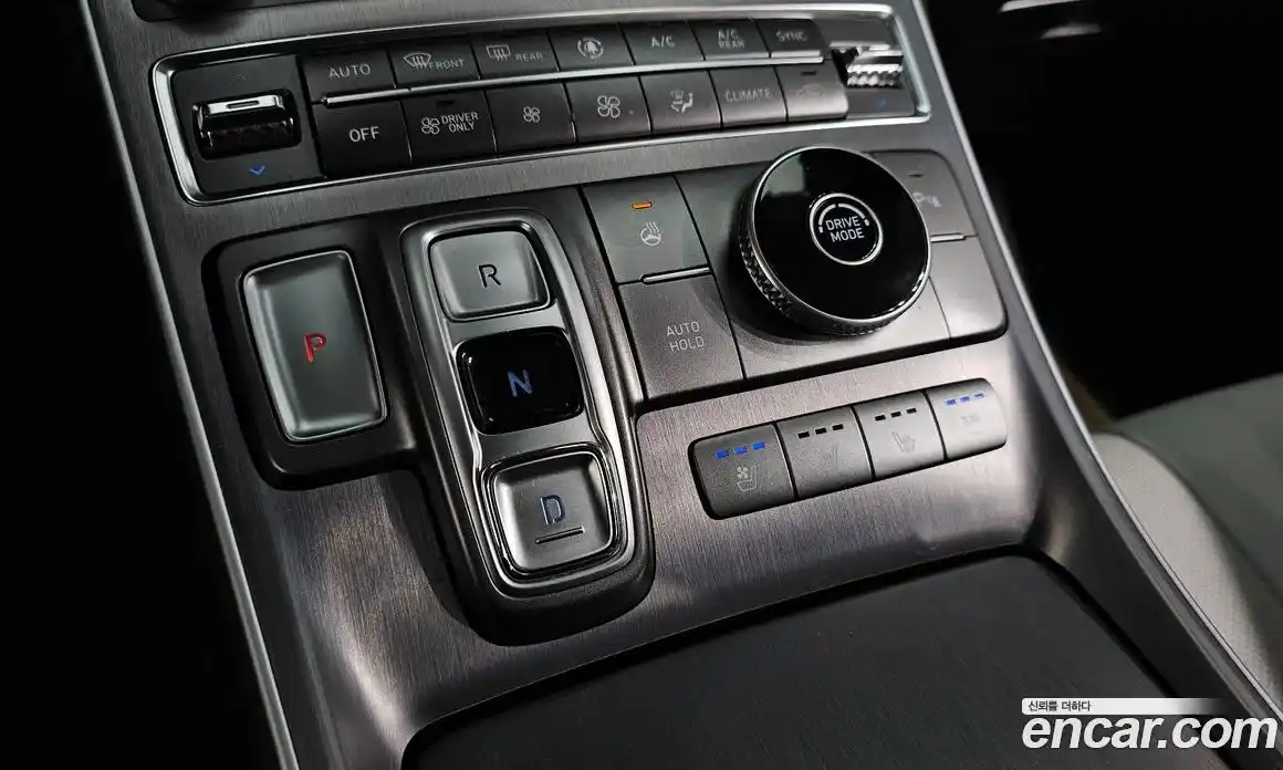 Hyundai Santa Fe 2022 1.6 Автомат в Москве № 112990, фото 15